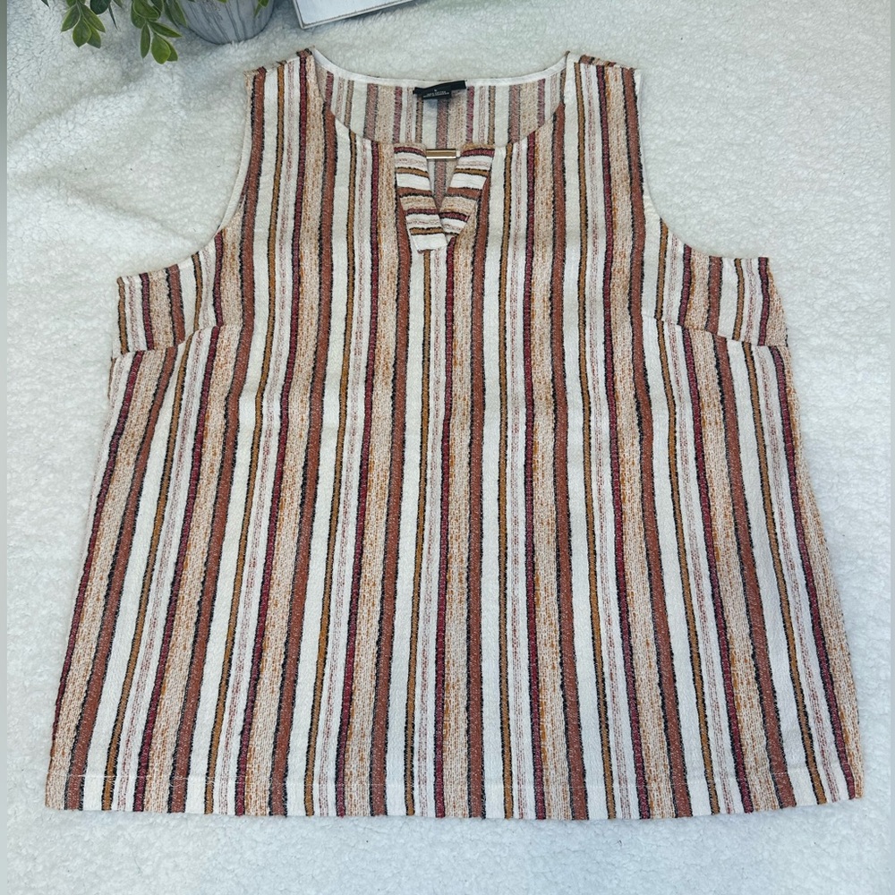 Liz Claiborne career sleeveless top size Large